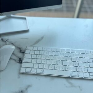 Wireless White Keyboard and Mouse Set